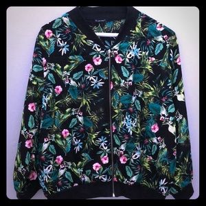 Lightweight, vibrant cardigan/jacket